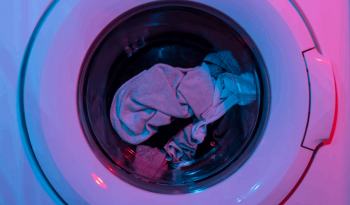 Notre guide complet pour éviter le linge déteint